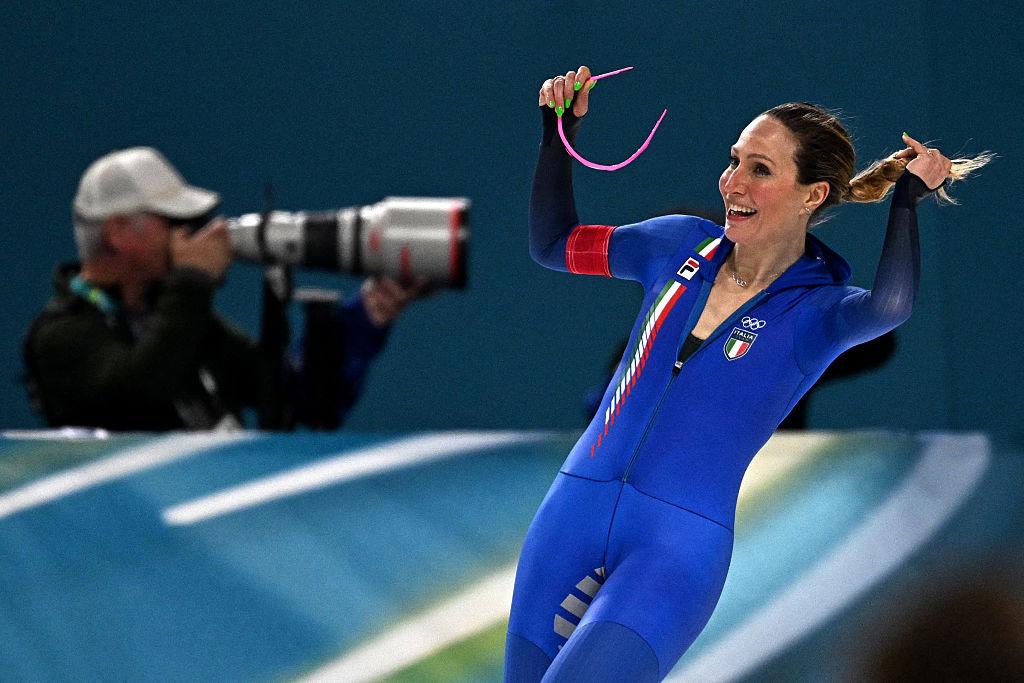 Francesca Lollobrigida vince l’oro nei 3000 metri di pattinaggio di velocità alle Olimpiadi Milano-Cortina 2026