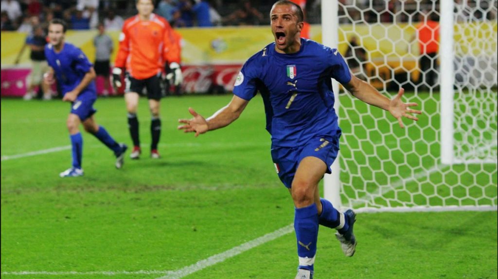 Alessandro Del Piero esulta dopo il gol del 2-0 in Germania Italia semifinale Mondiali 2006