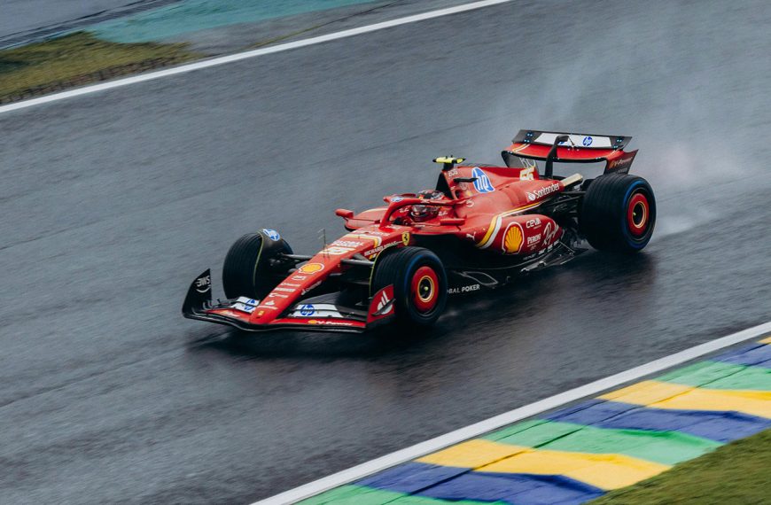Ferrari in azione nei test prima della partenza della Formula 1 2026