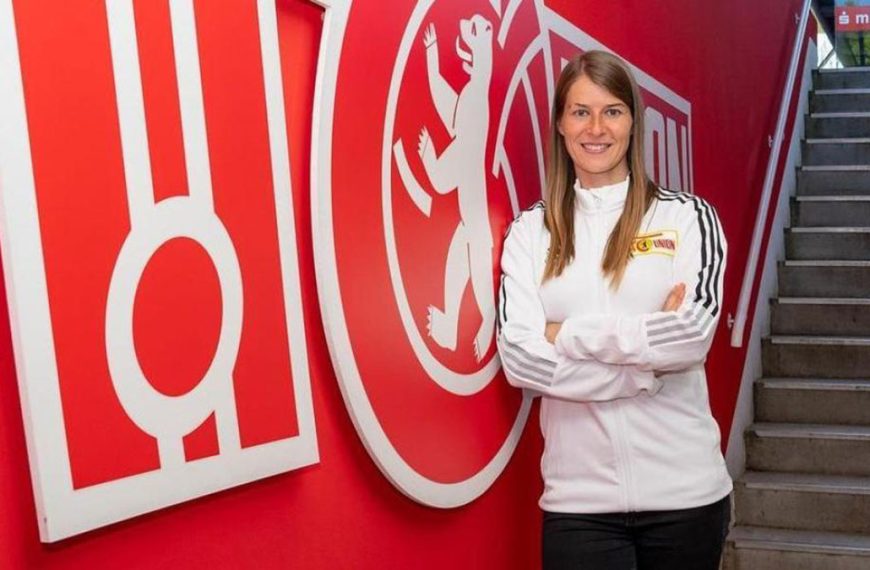 Marie-Louise Eta in panchina con l'Union Berlin in Bundesliga